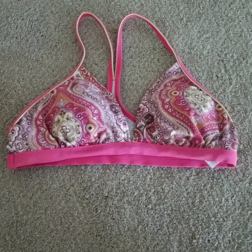 Athleta Bikini top size medium EUC